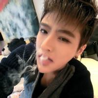 帅气男生自拍头像图片_WWW.WHOISQQ.COM