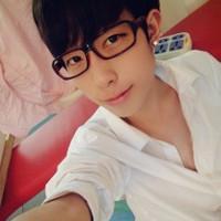 高清纯情小男生头像图片_WWW.WHOISQQ.COM