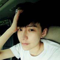 qq男生侧身带字头像图片_WWW.WHOISQQ.COM