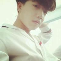 qq头像图片男生秋智宇_WWW.WHOISQQ.COM