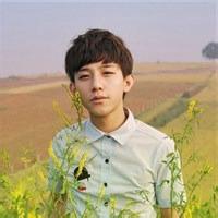 桃花运男生头像图片_WWW.WHOISQQ.COM