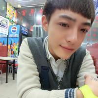 桃花运男生头像图片_WWW.WHOISQQ.COM