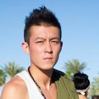 qq头像图片 男生带相机_WWW.WHOISQQ.COM