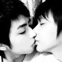 两个男生的头像图片_WWW.WHOISQQ.COM