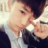 男生卖萌qq头像图片_WWW.WHOISQQ.COM
