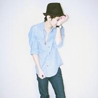 带帽男生qq头像图片_WWW.WHOISQQ.COM