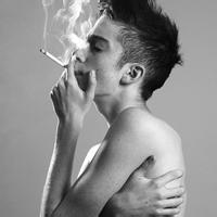 qq男生烟头像图片_WWW.WHOISQQ.COM