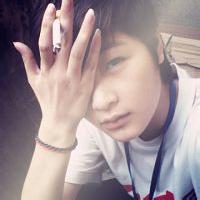 qq头像图片男生郁闷的_WWW.WHOISQQ.COM