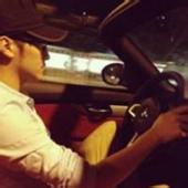 qq头像图片男生超拽开车_WWW.WHOISQQ.COM