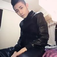 qq头像图片男生超拽开车_WWW.WHOISQQ.COM