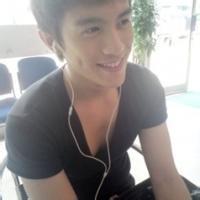 男生踩死飞头像图片_WWW.WHOISQQ.COM