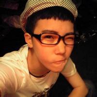 男生二逼头像图片_WWW.WHOISQQ.COM