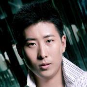 男生职场头像图片_WWW.WHOISQQ.COM
