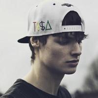 坚毅男生头像图片_WWW.WHOISQQ.COM