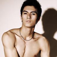 qq头像图片男生欧美肌肉_WWW.WHOISQQ.COM