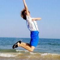 带爷子的男生头像图片_WWW.WHOISQQ.COM