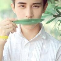 清爽的男生头像图片_WWW.WHOISQQ.COM