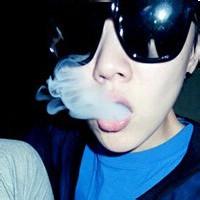 qq带眼镜男生头像图片_WWW.WHOISQQ.COM