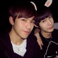 同志男生头像图片_WWW.WHOISQQ.COM