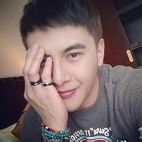 开朗的男生头像图片_WWW.WHOISQQ.COM