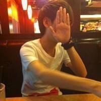 qq男生压马路头像图片_WWW.WHOISQQ.COM
