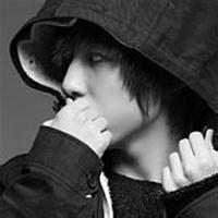 男生经典黑白头像图片_WWW.WHOISQQ.COM