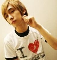 男生生气头像图片_WWW.WHOISQQ.COM