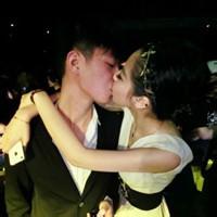 男生搞基接吻头像图片_WWW.WHOISQQ.COM