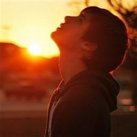 qq英美的男生头像图片_WWW.WHOISQQ.COM