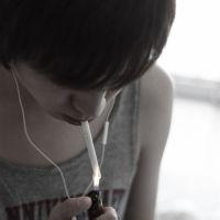qq男生抽烟酷型头像图片_WWW.WHOISQQ.COM