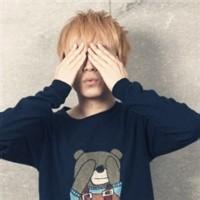 男生遮眼睛头像图片_WWW.WHOISQQ.COM