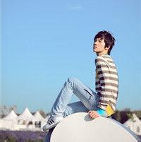 qq头像图片男生望海_WWW.WHOISQQ.COM