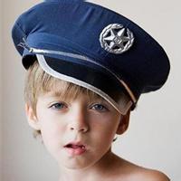 带帽子的男生qq头像图片_WWW.WHOISQQ.COM