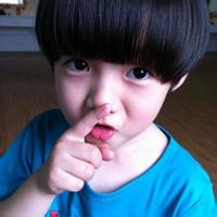 大笑男生qq头像图片_WWW.WHOISQQ.COM