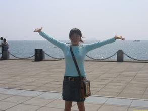 男生拥抱大海的头像图片_WWW.WHOISQQ.COM
