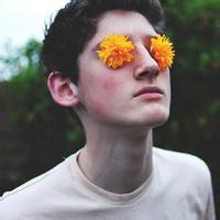 奇葩欧美男生头像图片_WWW.WHOISQQ.COM