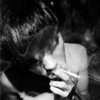 超拽抽烟的男生头像图片_WWW.WHOISQQ.COM
