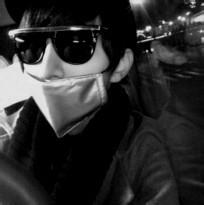 qq头像图片男生心麻木了_WWW.WHOISQQ.COM
