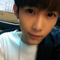 非常萌的男生头像图片_WWW.WHOISQQ.COM