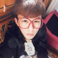 qq头像图片男生嘴里冒这烟_WWW.WHOISQQ.COM