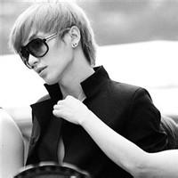 qq男生盘腿头像图片 2014_WWW.WHOISQQ.COM