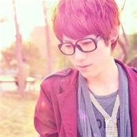 动漫围巾男生头像图片_WWW.WHOISQQ.COM