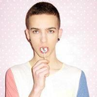 欧美男生流泪头像图片_WWW.WHOISQQ.COM