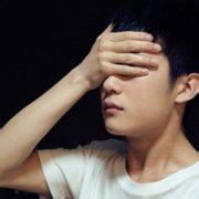 欧美男生流泪头像图片_WWW.WHOISQQ.COM