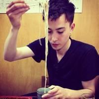叼炸天男生头像图片_WWW.WHOISQQ.COM