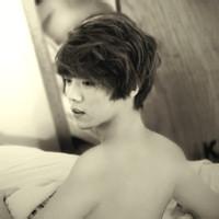 qq头像图片男生黑白exo_WWW.WHOISQQ.COM