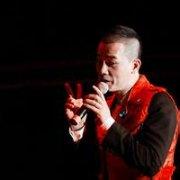 陈小春成熟男生头像图片_WWW.WHOISQQ.COM