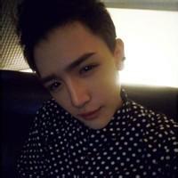 男生头像图片半生不露头_WWW.WHOISQQ.COM