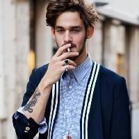 男生头像图片半生不露头_WWW.WHOISQQ.COM