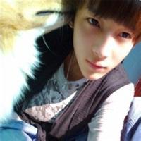 qq头像图片带字淡定男生_WWW.WHOISQQ.COM